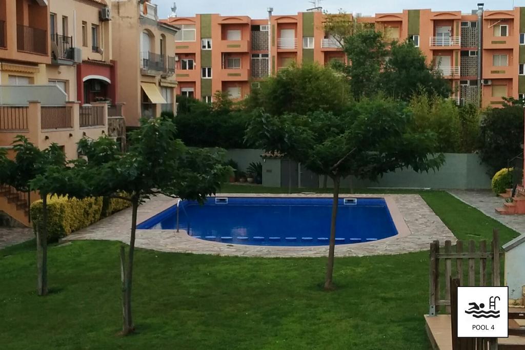 Mirablau Apartment Empuriabrava Exterior photo